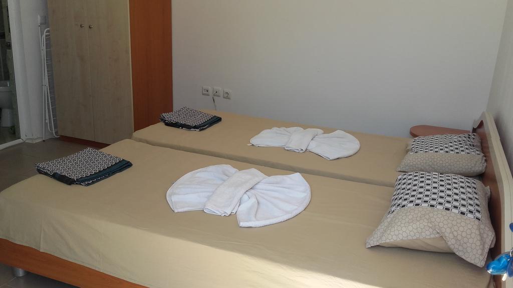 Global Ville Apartcomplex Sunny Beach Esterno foto